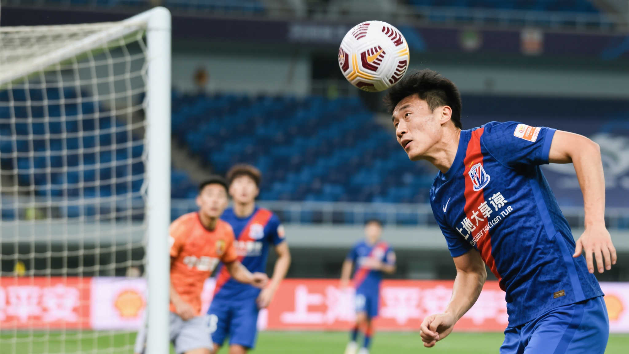 吴曦妙传助攻，路易斯劲射建功，申花2-1告捷